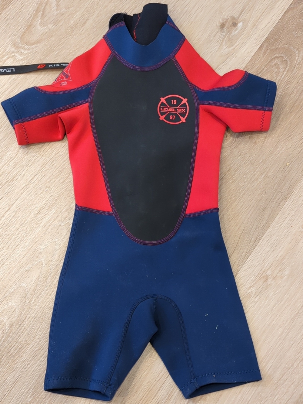 Kids Short Sleeve Wetsuit - Red & Navy